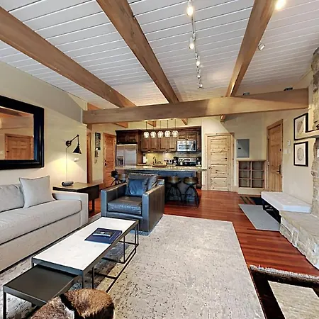 Timberline Condominiums 2 Bedroom Deluxe Unit D2D
